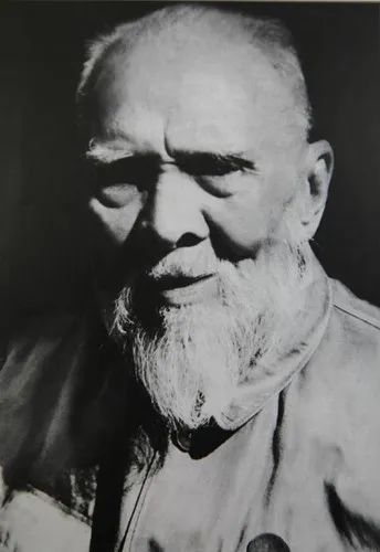 22100815h5l0.jpg